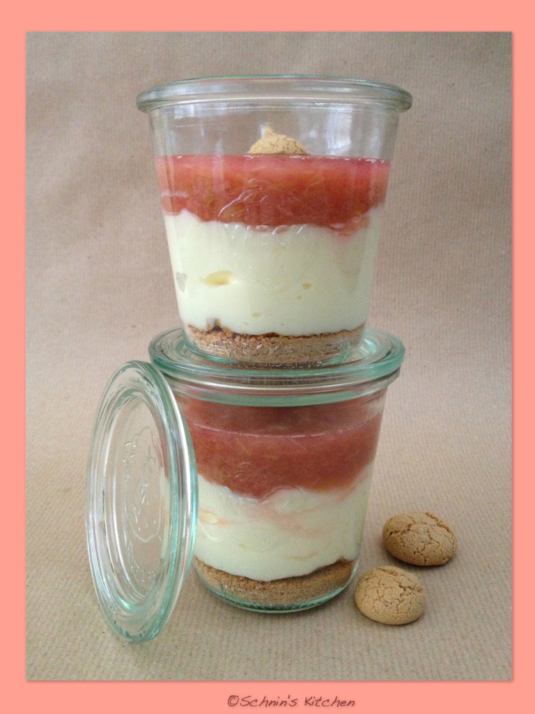 Rhabarber-Trifle mit Amarettini &amp; Vanillecreme - Schnin&amp;#39;s Kitchen