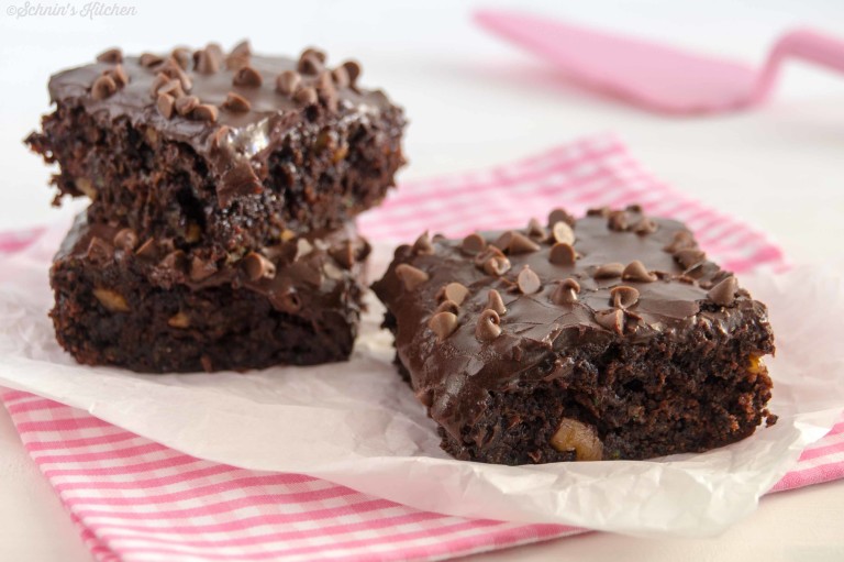 Zucchini Brownies mit Schokoglasur - Schnin&amp;#39;s Kitchen