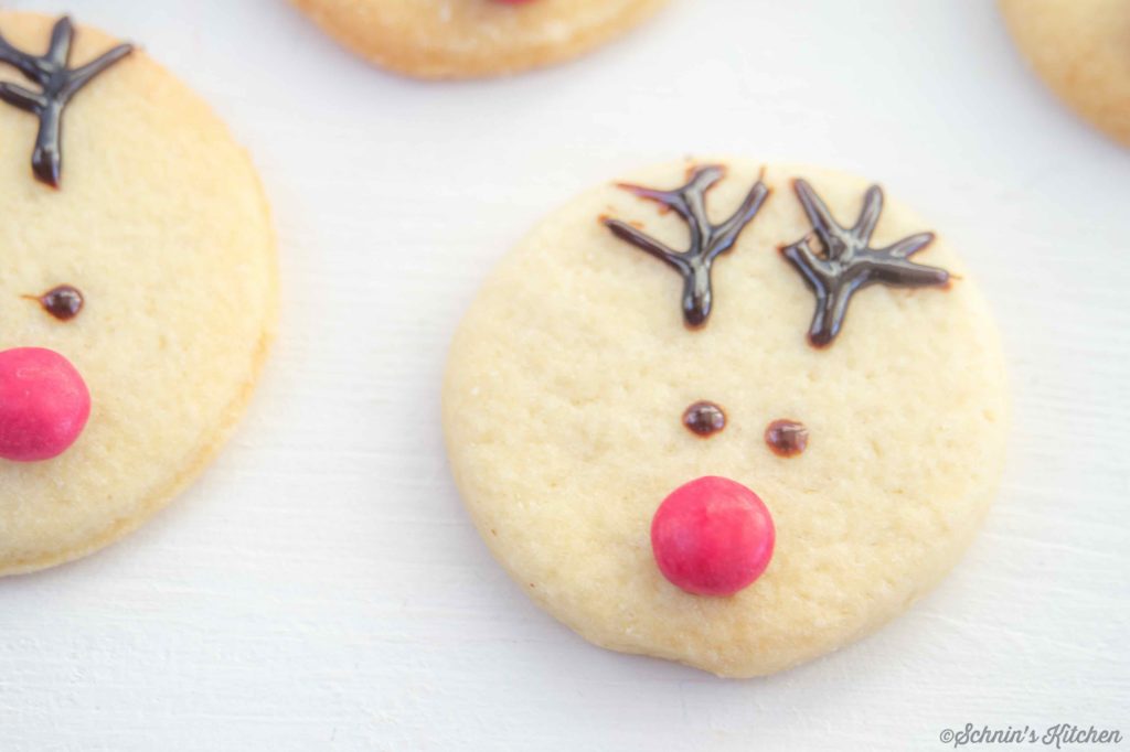 Rentier-Plätzchen - schnell und einfach verziert - Schnin's Kitchen
