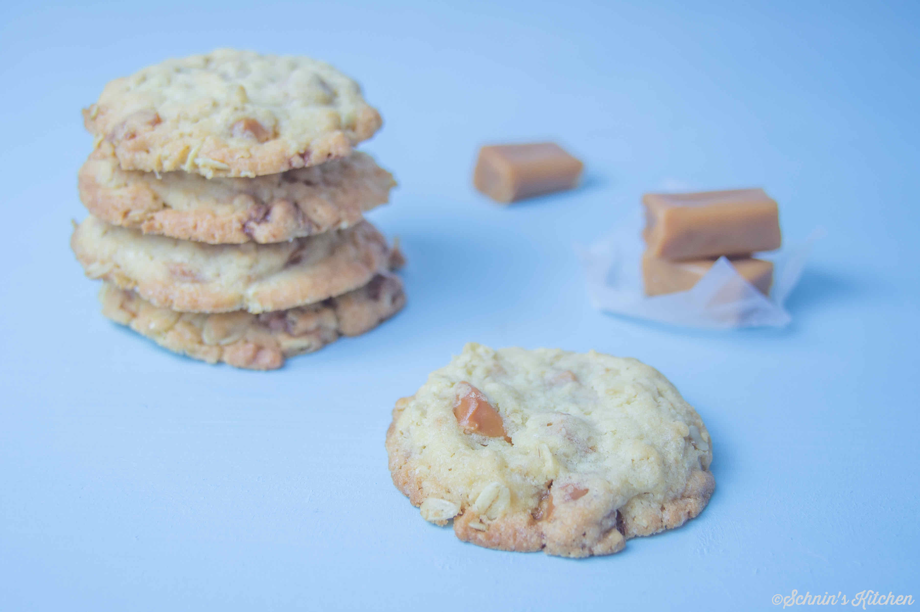 Schnin's Kitchen: Knusprige Karamell-Cookies mit Haferflocken