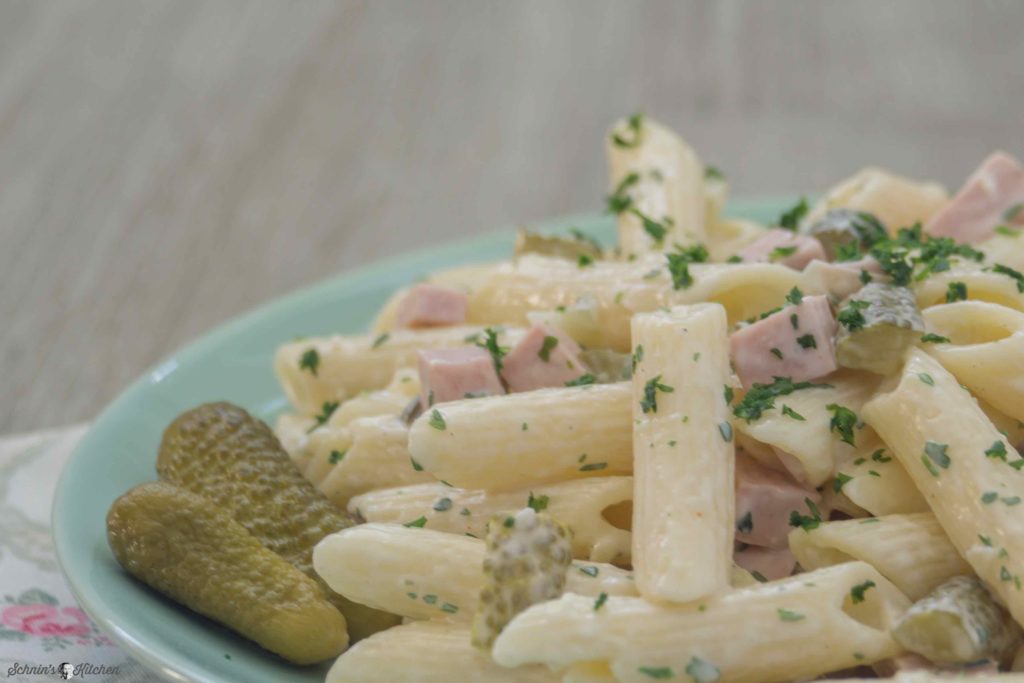 Schneller Nudelsalat mit nur 5 Zutaten - Schnin&amp;#39;s Kitchen