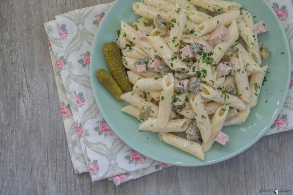 Schneller Nudelsalat mit nur 5 Zutaten - Schnin&amp;#39;s Kitchen